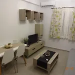 Ml * Hriszí Aktí Haniá