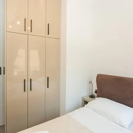 Ml Apartman Hriszí Aktí Haniá